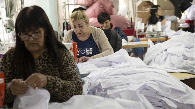 Acuerdan con la industria textil mantener los precios por 60 días